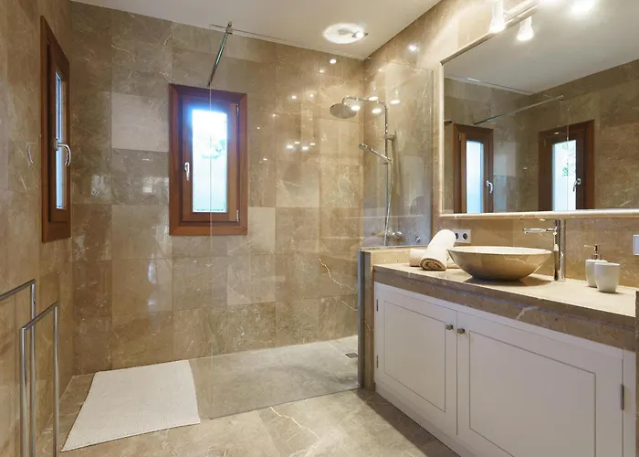 Lantställe Playa Llenaire - Pou